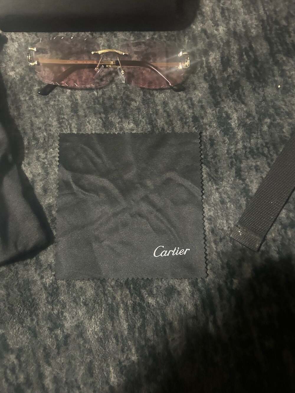 Cartier C Décor Rimless Diamond Cut Sunglasses with Rose Lenses and Gold Frame - Picture 2 of 10